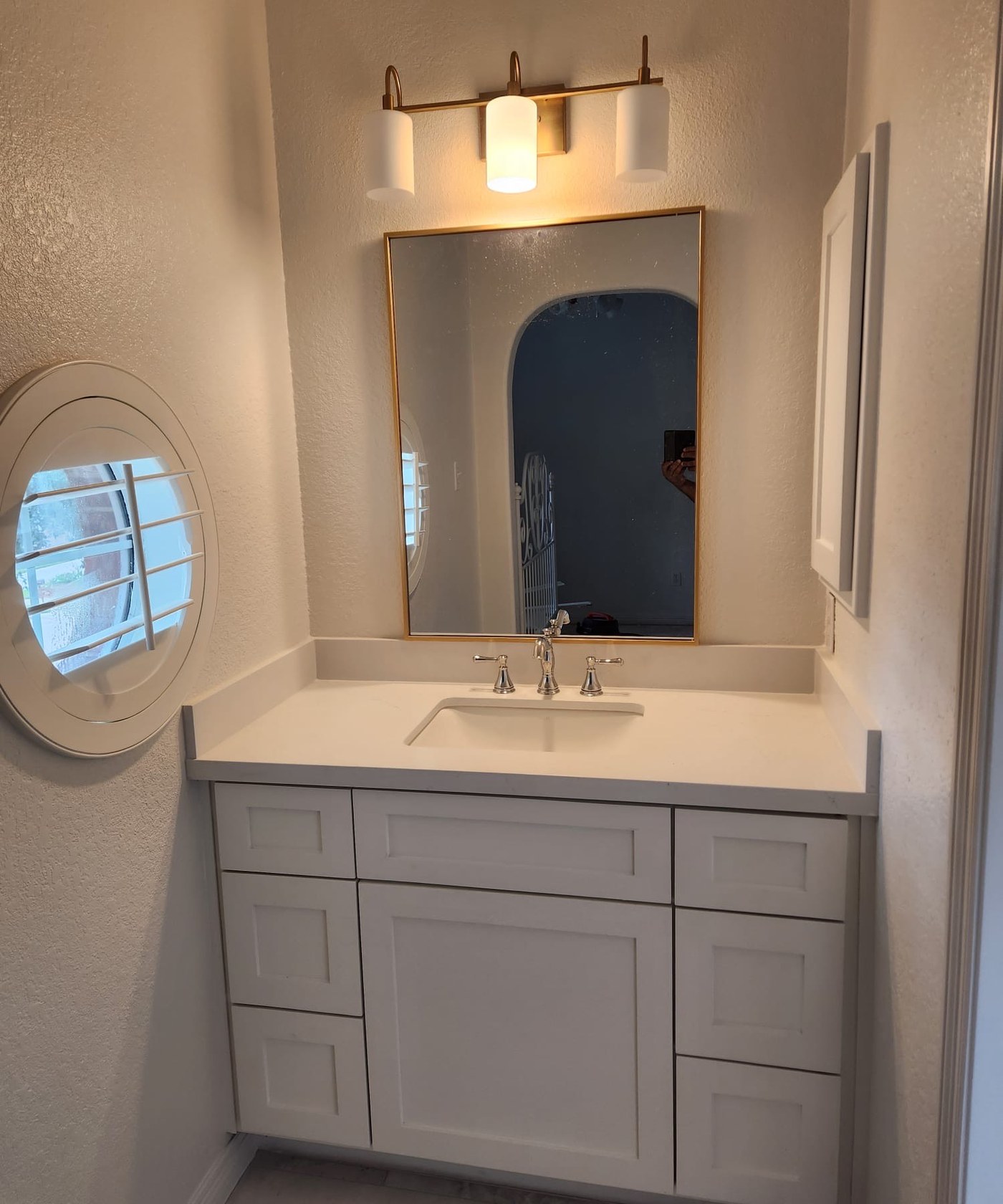 Kitchen cooktop area