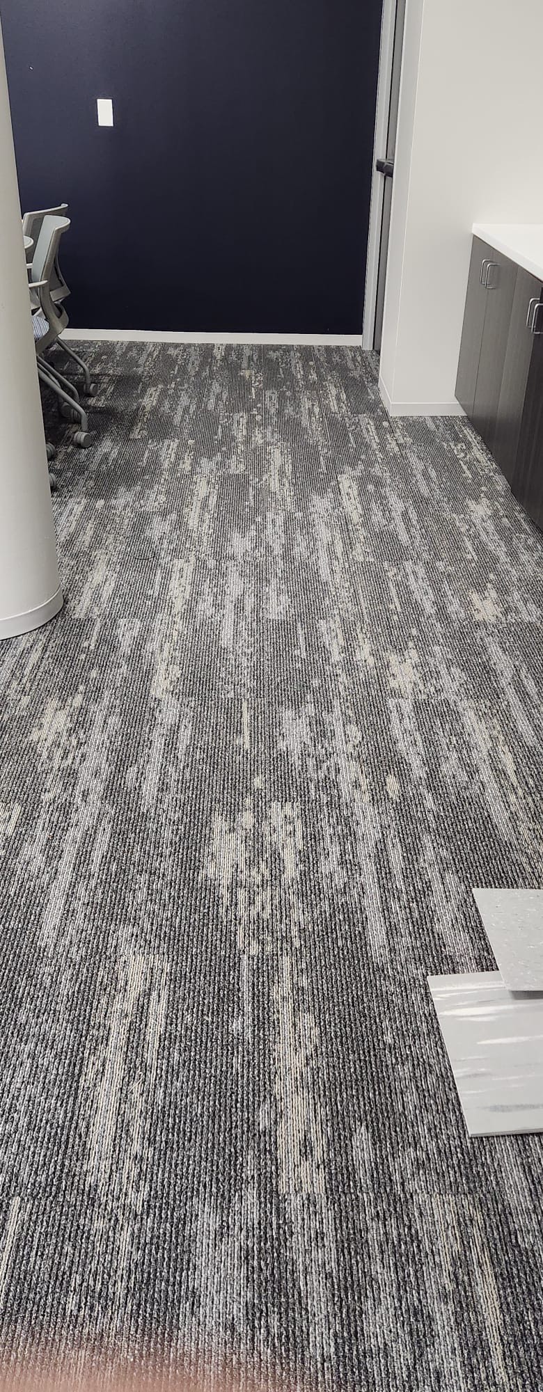 Commercial carpet tiles • Interior